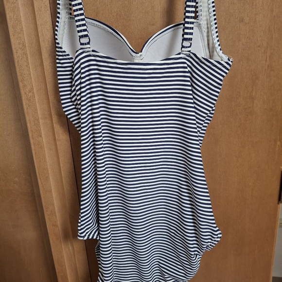 Niptuck Size 4 Swimsuit One Piece Striped - Picture 5 of 7